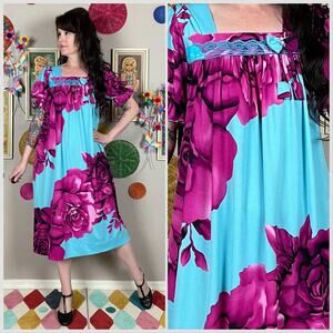 Vintage 1970s Blue and Purple Floral Print Short Puffy Sleeve House Dress